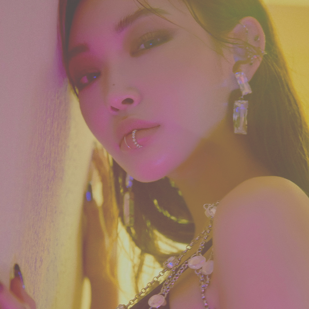 CHUNG HA - Stardust K-pop Shop
