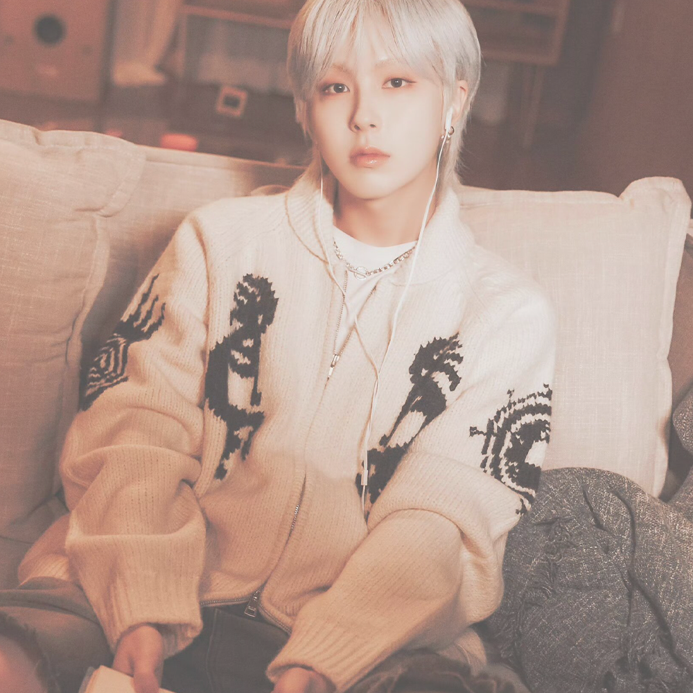 GIUK (ONEWE) - Stardust K-pop Shop